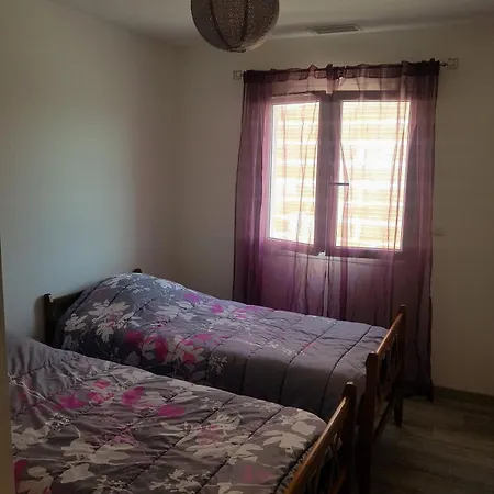 Holiday home Entre Ocean, Lacs Et Forets Parentis-en-Born