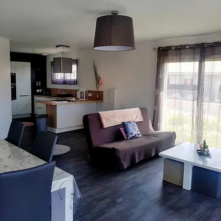 Entre Ocean, Lacs Et Forets Holiday home *